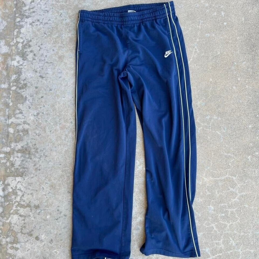 Women's Nike 00s track pants